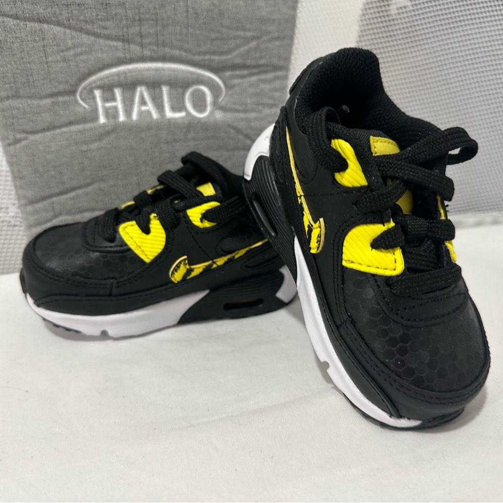 NWOT Black and Yellow Bee Baby Nike Air Max
